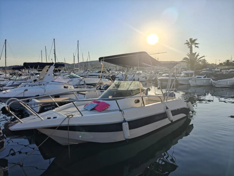 Location à Sainte-Maxime - Tecnomariner Stealth Mithos  sur SamBoat
