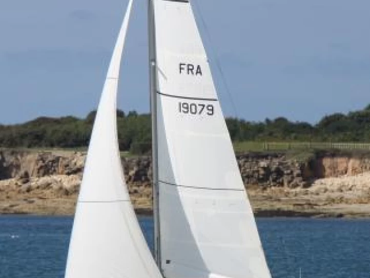 Jeanneau Sun Fast 32 a louer à Larmor-Plage