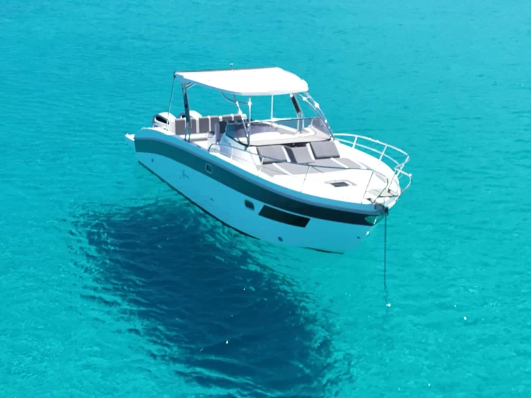 Bateau à moteur à louer à Porto Rotondo au meilleur prix