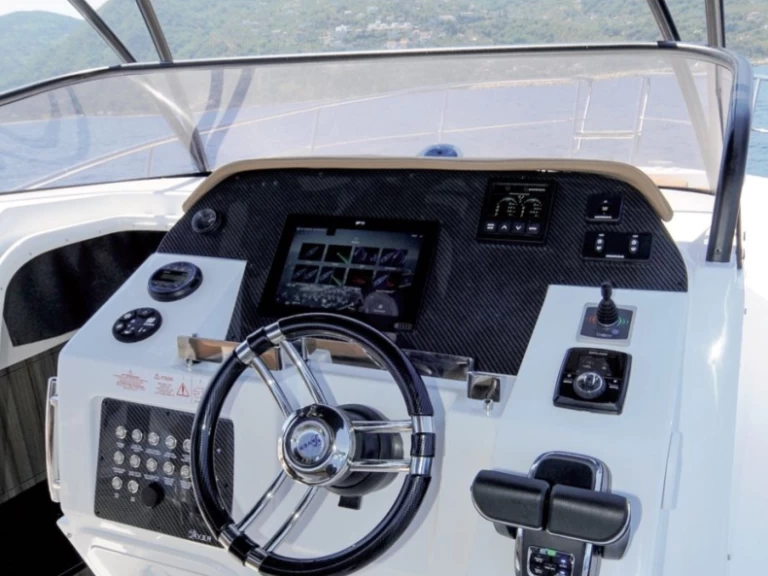 Location à Porto Rotondo - Saver Saver 330 Sport sur SamBoat