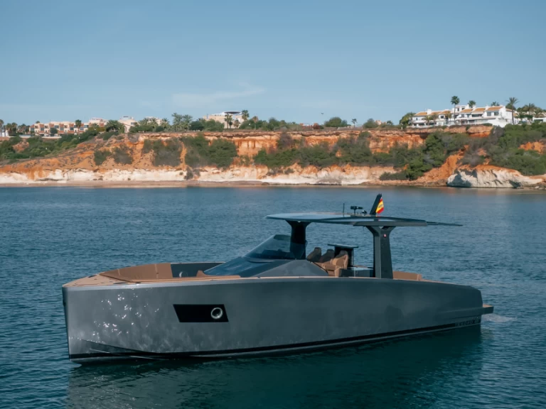 Bateau à moteur à louer à Port des Marines de Cogolin au meilleur prix