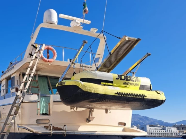 Louer Bateau à moteur avec ou sans skipper Mercan à Palerme
