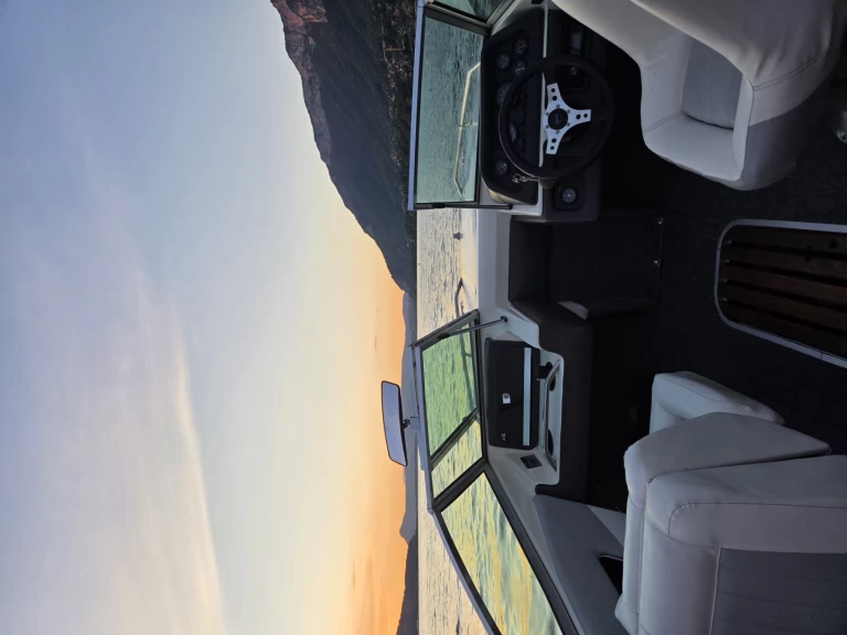 Location Bateau à moteur à Annecy - Sea Ray Sea Ray 160 CB