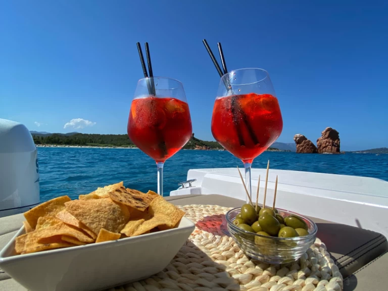 Louer Semi-rigide avec ou sans skipper Italboats à Villasimius