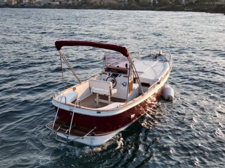 Location à Catane - Dasamarine Altair 25 sur SamBoat