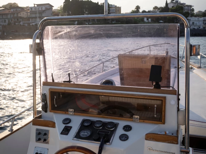 Location bateau Dasamarine Altair 25 à Catane sur Samboat