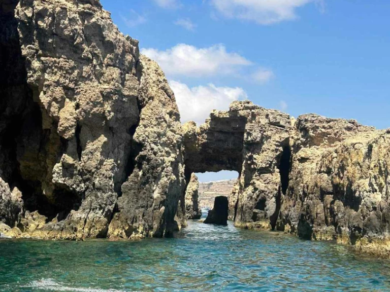 Louer Bateau à moteur avec ou sans skipper Coronet à Ċirkewwa