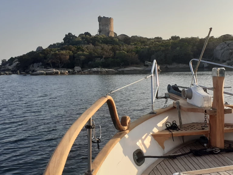 Location bateau eurobanker 38 CLASSIQUE à Figari sur Samboat