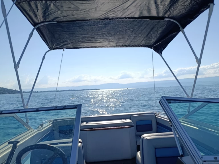 Location Bateau à moteur à Évian-les-Bains - Cadorette Elite 166