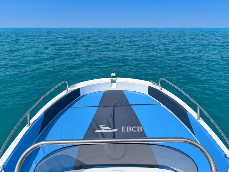 Location Bateau à moteur Marine avec permis