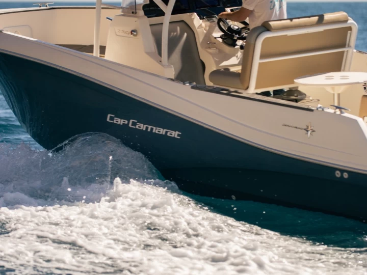 Louez un Jeanneau Cap Camarat 7.5 CC à Altea