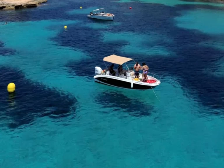 Louer Bateau à moteur avec ou sans skipper Idea Marine à Palma de Majorque