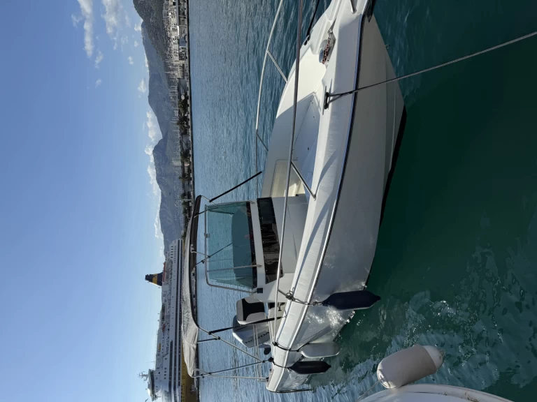 Louez un Jeanneau Cap Camarat 695 WA à Toulon