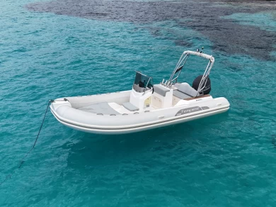 Noleggio Gommone a Saint-Florent – Capelli Tempest 626