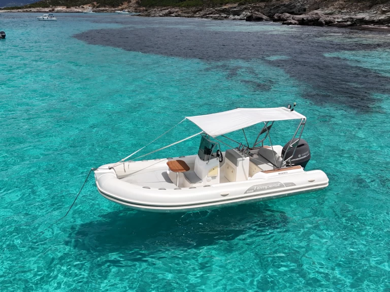 Location bateau Capelli Tempest 626 à Saint-Florent sur Samboat