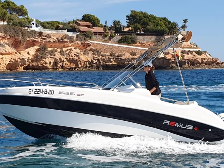 Louer Bateau à moteur avec ou sans skipper Remus à Torrevieja