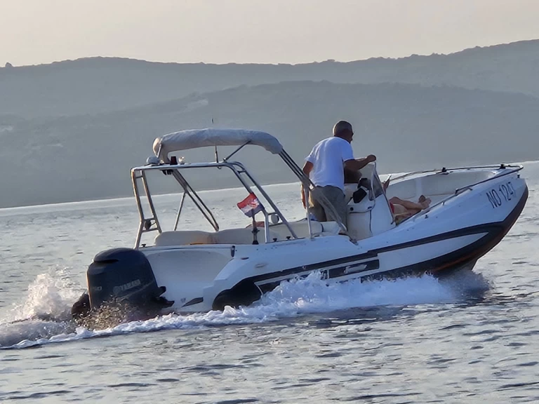 Zar ZAR 57 Welldeck a louer à Selce