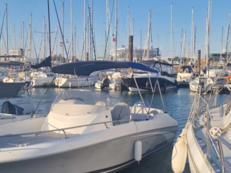 Location bateau Bénéteau Flyer 650 Open à La Rochelle sur Samboat