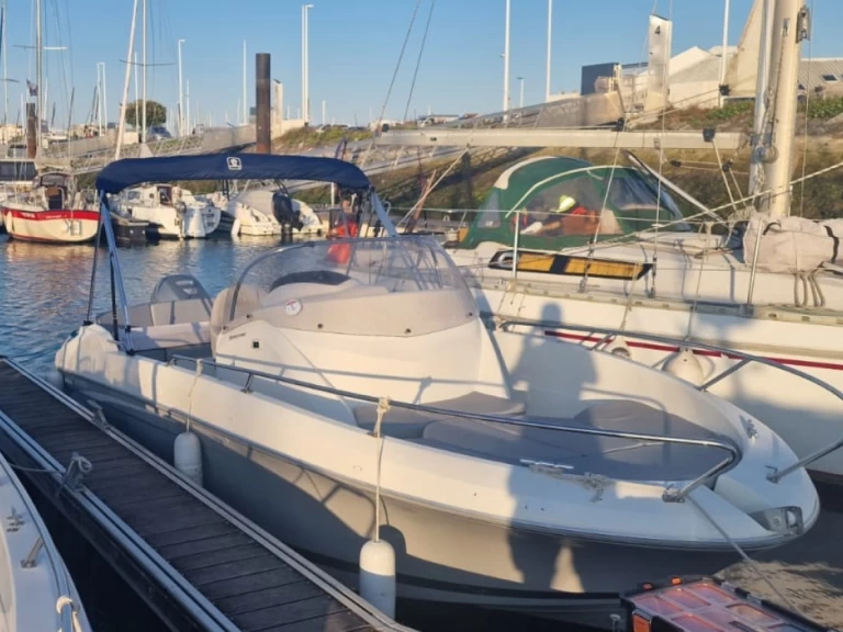 Location Bateau à moteur Bénéteau avec permis