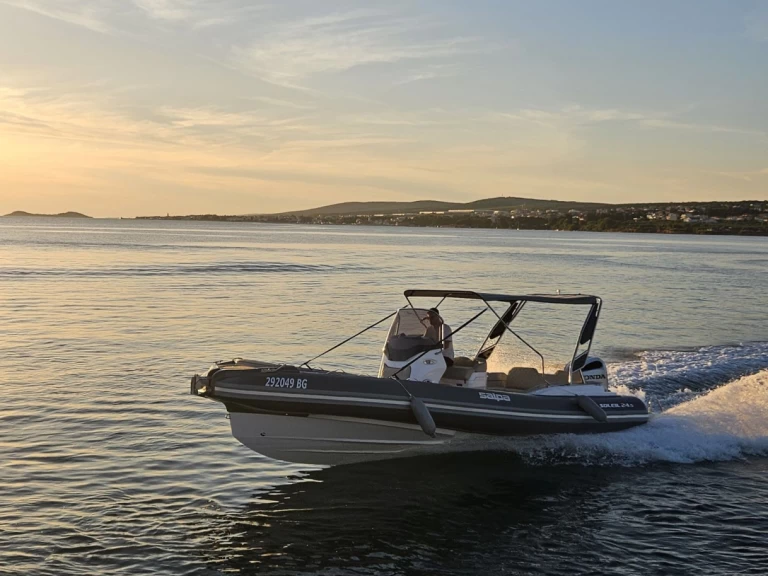 Semi-rigide à louer à Biograd na Moru au meilleur prix