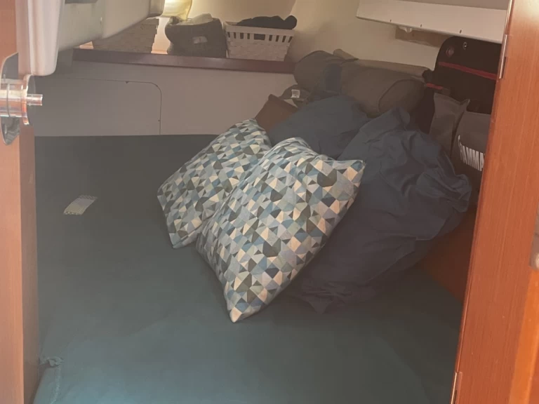 Location bateau Bénéteau Oceanis 323 Clipper à Toulon sur Samboat