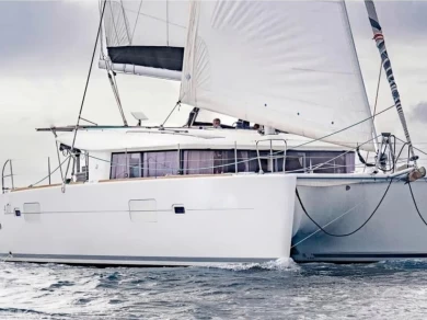 Noleggio barche Lagoon Lagoon 400 S2 a La Savina su Samboat