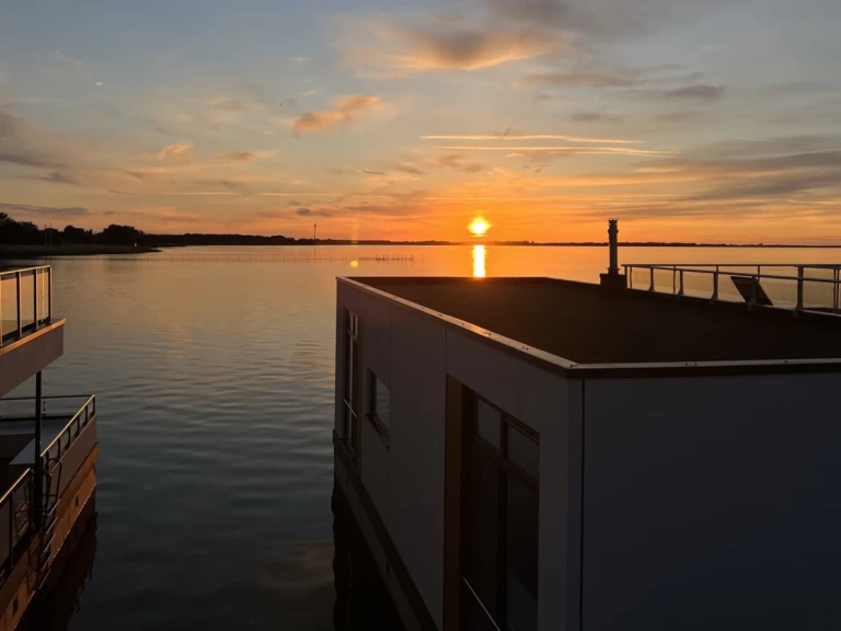 FLOATING 44-3 a louer à Ribnitz-Damgarten