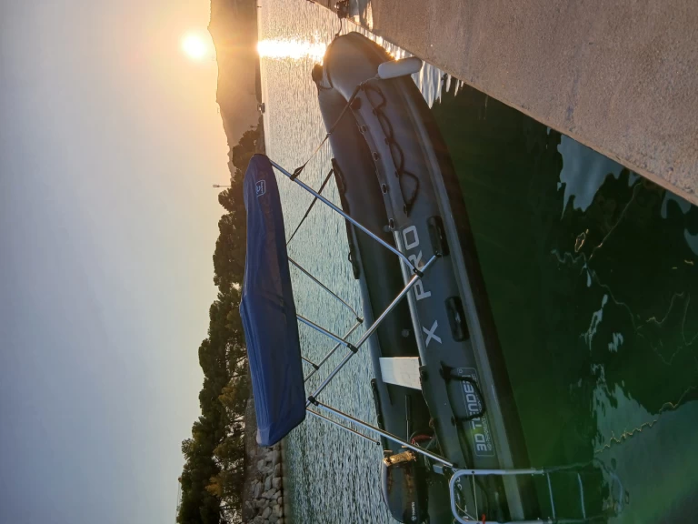 Location Semi-rigide X-Pro avec permis