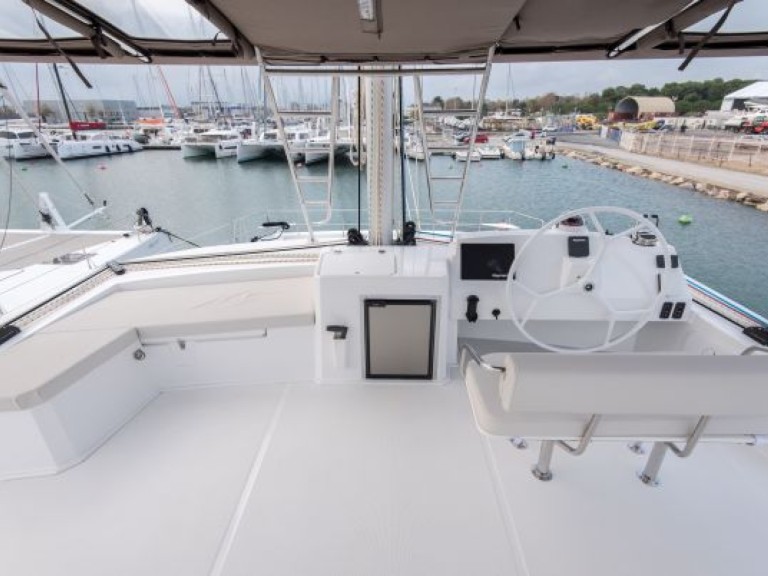 Catamaran à louer à Parham Town au meilleur prix