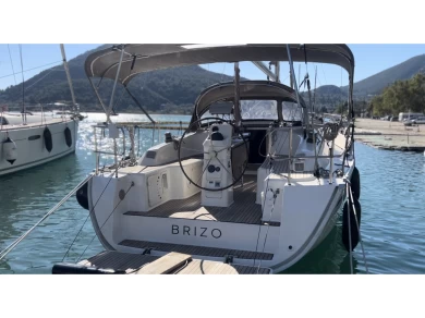 Yacht charter Vlychó - Bavaria Cruiser 33 on SamBoat