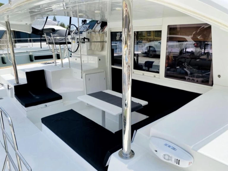 Louez un Lagoon Lagoon 400 S2 à Santa Eulària des Riu