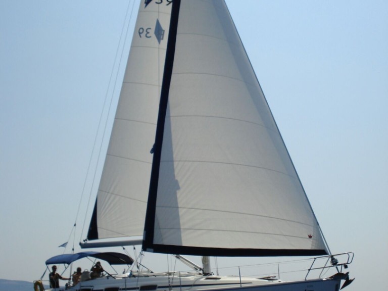 Louez un Bavaria Bavaria Cruiser 39 à Vlychó