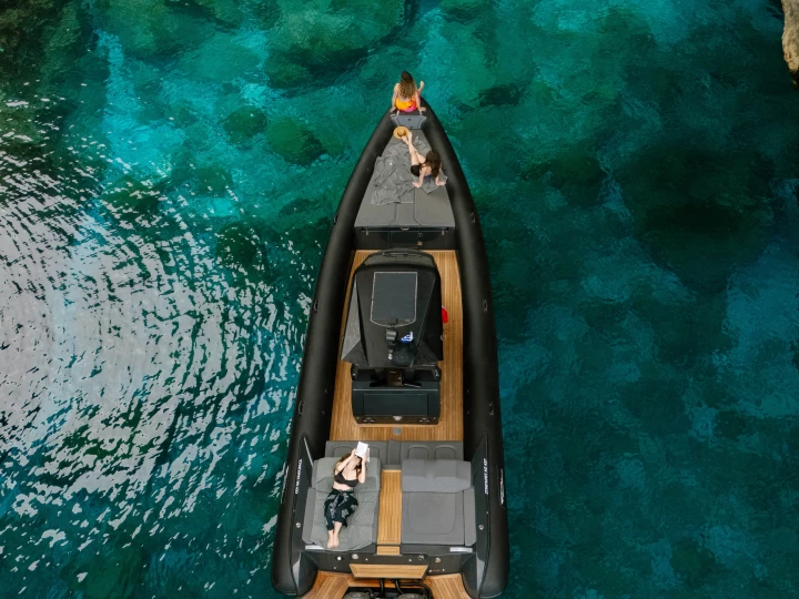 Ribco SF-36X a louer à Sifnos