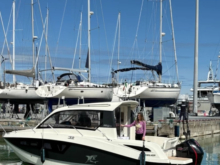 Louer Bateau à moteur avec ou sans skipper Quicksilver à Lignano Sabbiadoro