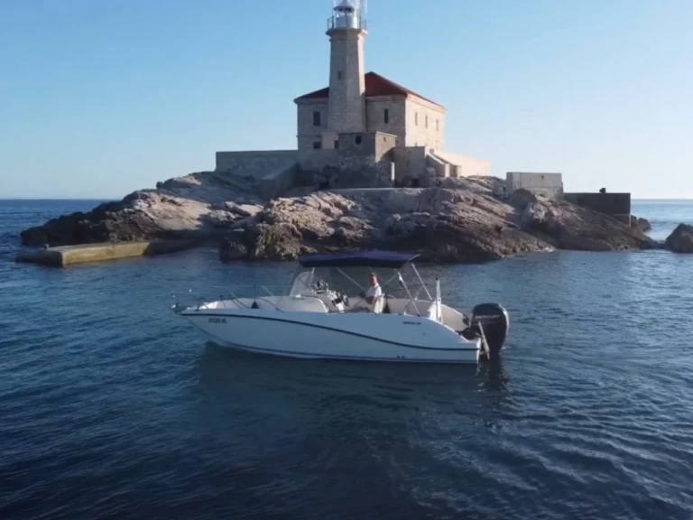 Location à Rogoznica - Quicksilver Activ 675 Open sur SamBoat