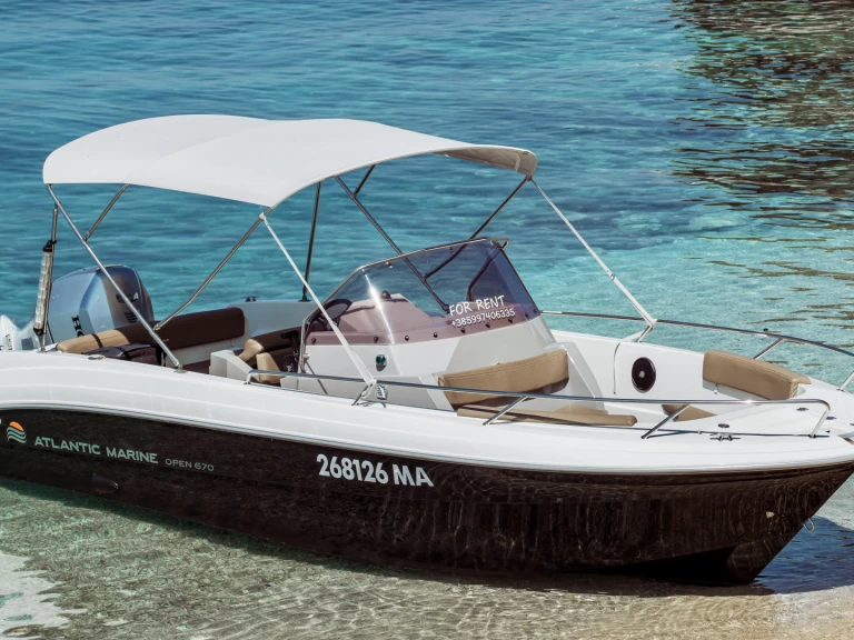 Location Bateau à moteur à Podgora - Atlantic open 670