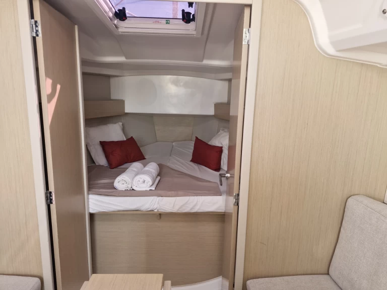 Location à Barcelone - Bénéteau Oceanis 30.1 sur SamBoat