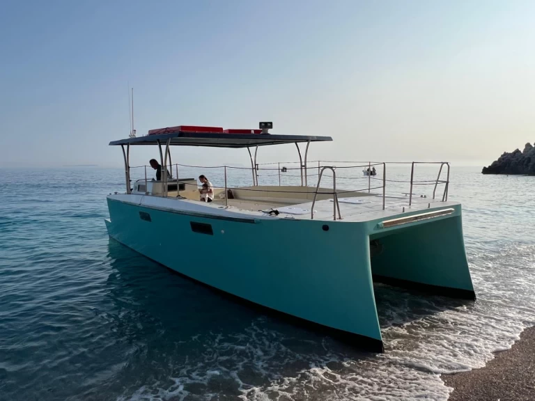 Catamaran à louer à Himarë au meilleur prix