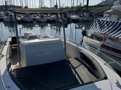 Hyr en Pacific Craft Pacific Craft 750 Open La Rochelle 