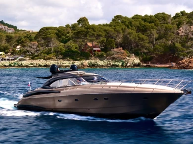 Sunseeker Predator 60 charter bareboat eller skeppad i Saint-Raphaël