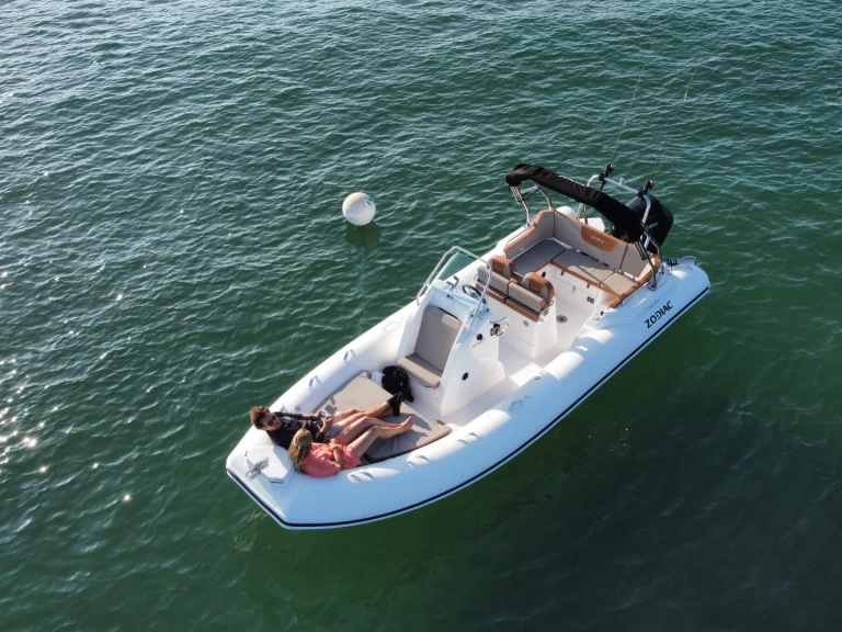 Location Semi-rigide Zodiac avec permis