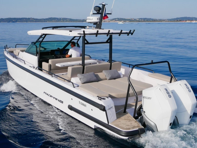 Location bateau Axopar Axopar 37 Sun-Top à Port du Lavandou sur Samboat