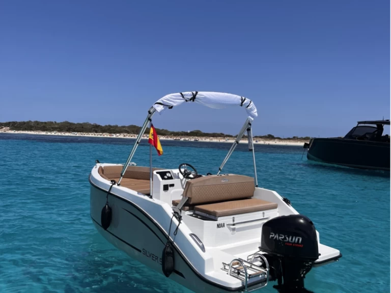 Location Bateau à moteur Silver Yacht avec permis
