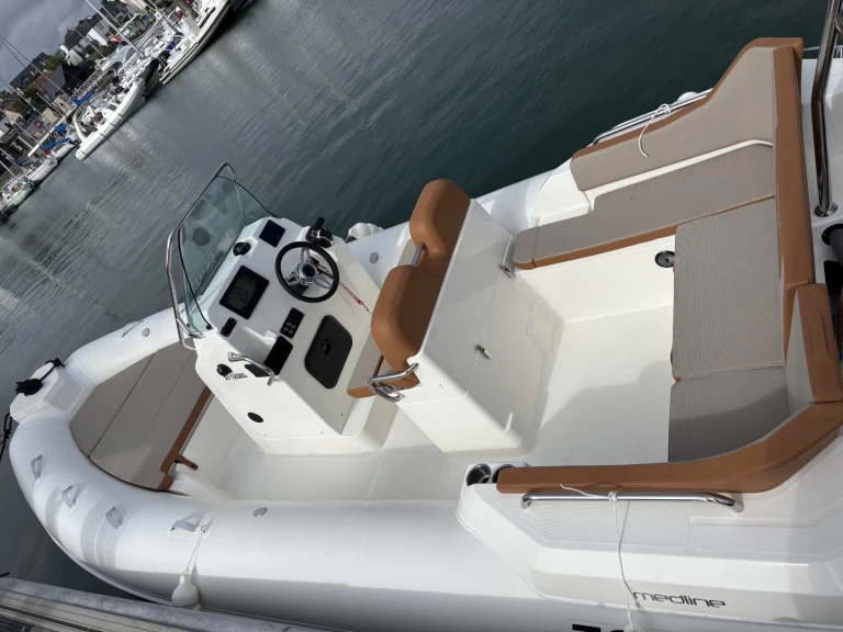 Location bateau La Trinité-sur-Mer pas cher Medline 6.8