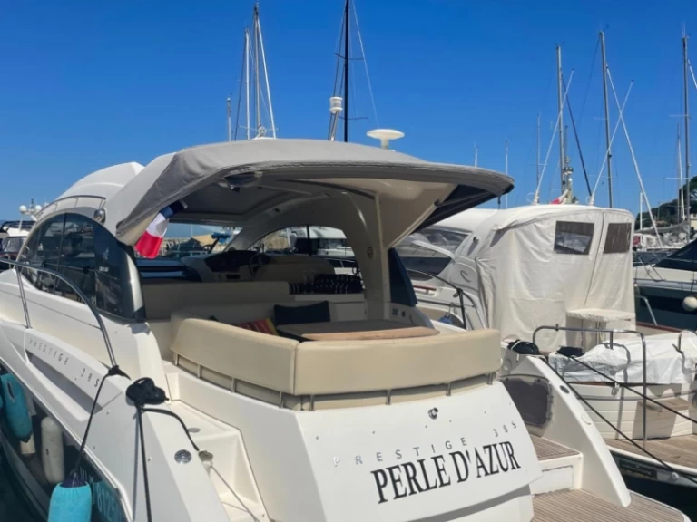 Bateau à moteur à louer à Port de Saint Jean Cap Ferrat au meilleur prix