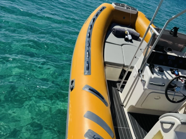 Location Semi-rigide SEVEN FIFTY  avec permis