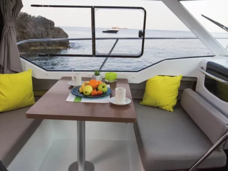 Bateau à moteur à louer à Sanremo au meilleur prix