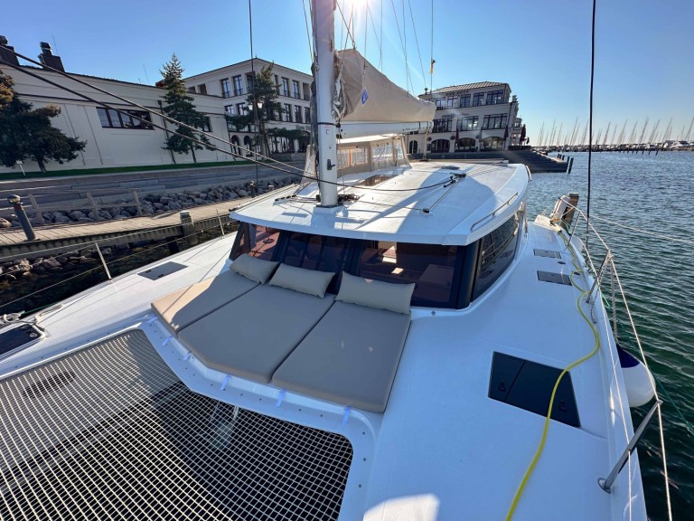 Louez un Fountaine Pajot Isla 40 à Rostock