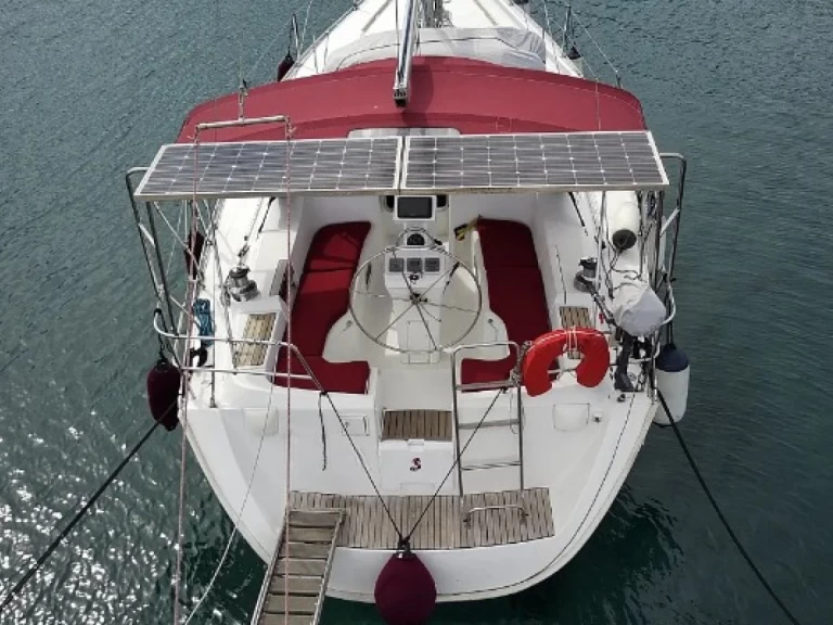 Louer Voilier avec ou sans skipper Bénéteau à Kallithéa