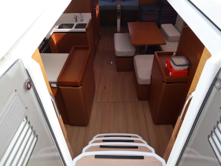 Voilier à louer à Ligia au meilleur prix